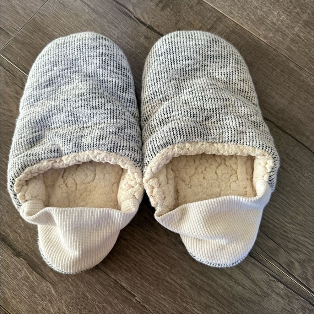 Gray Japanese house shoes slippers size 8